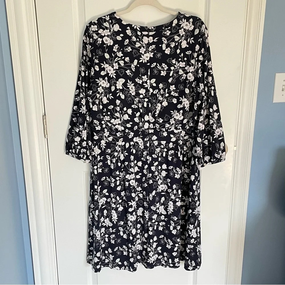 Brooks Brothers Long Sleeve Floral Dress Navy White 29737 — image 7 of 8